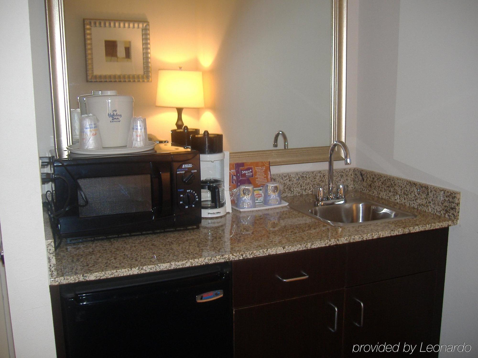 Holiday Inn Express Hotel & Suites Kendall East-Miami By Ihg Værelse billede